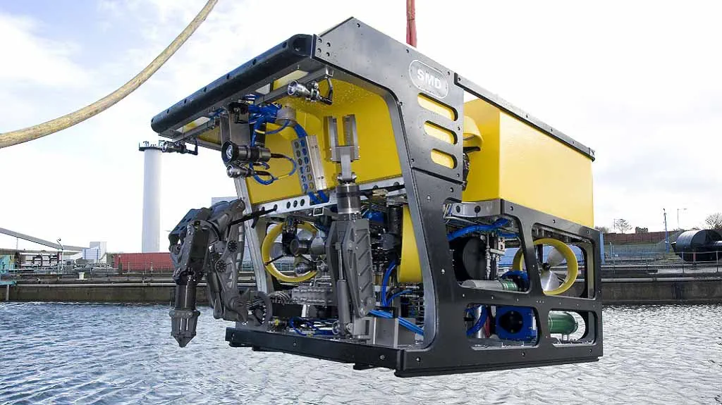 Construction-support vessel carrying a subsea module